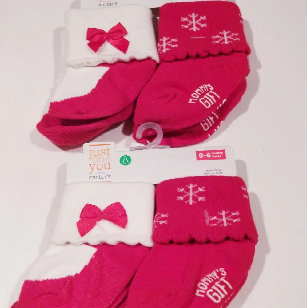 Babies Holiday Christmas Socks Bundle of 2 (8) New